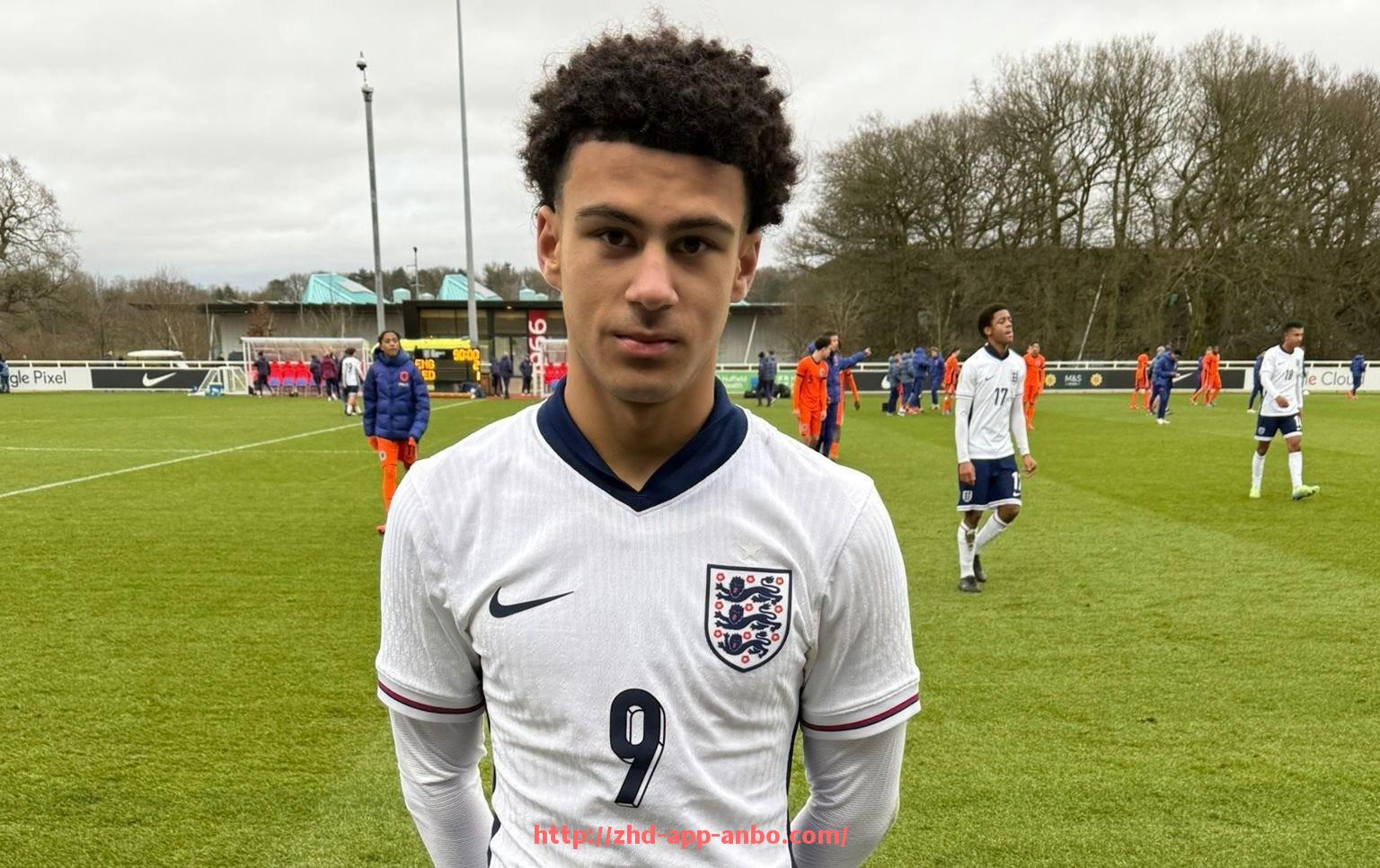 安博体育app下载-德甲老牌球队破产:德甲历史中的破产球队案例与背后原因